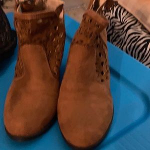 Woman’s Ankle Boots